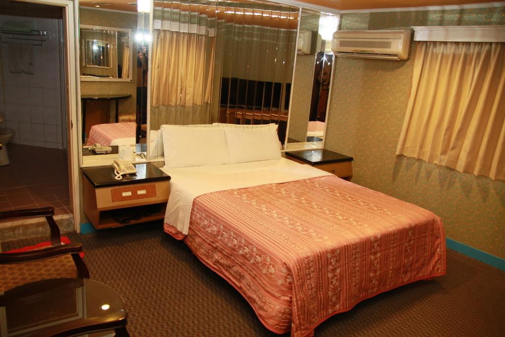 טאיפיי Ti Hwa Hotel מראה חיצוני תמונה